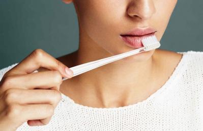 Как сделать губы пухлыми с помощью макияжа